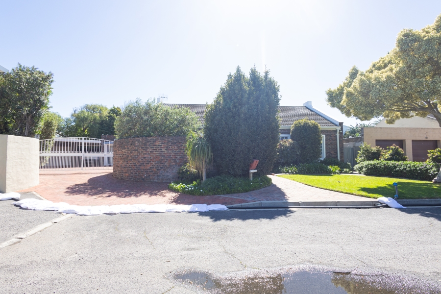 3 Bedroom Property for Sale in Flamingo Vlei Western Cape